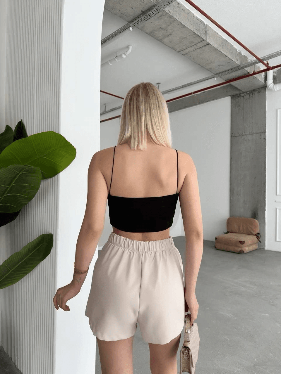 Tek yırtmajlı şort etek