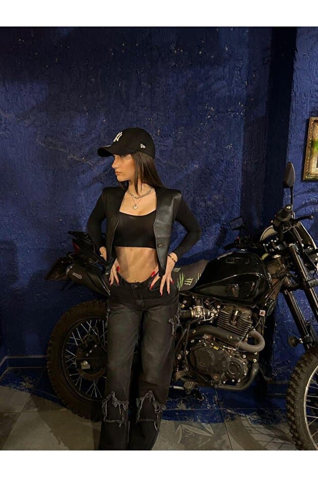 Siyah Yıkamalı Yıldız Kabartmalı Model Wide Leg Baggy Jean